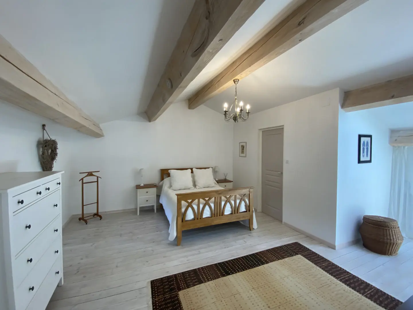 House Of 130 M² With Outbuildings And Land In Les Essards