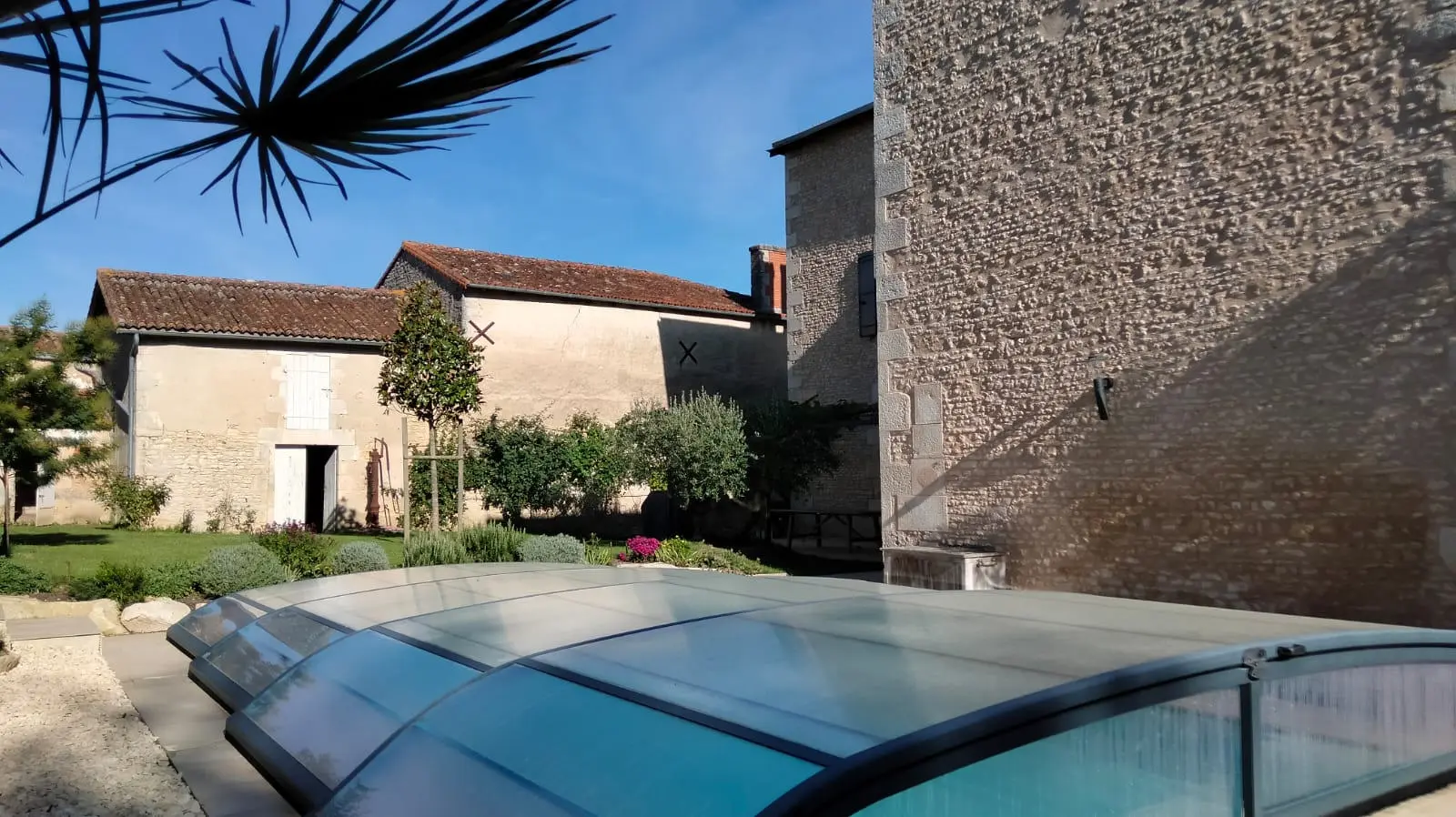 7-bedroom Maison De Maitre In Usson-du-poitou, France (287 M²)