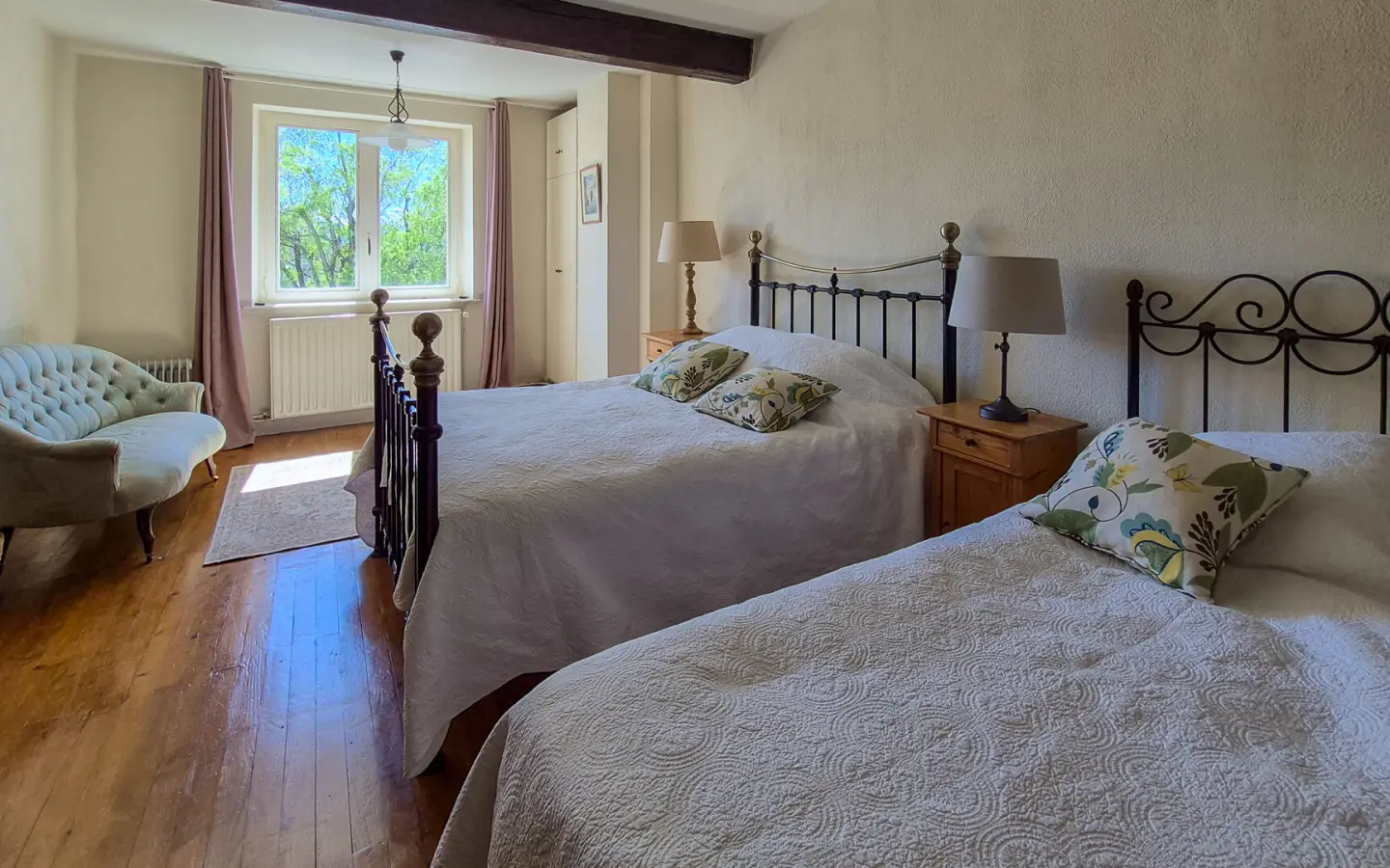 5-bedroom Country House In Soula, France (256 M²)