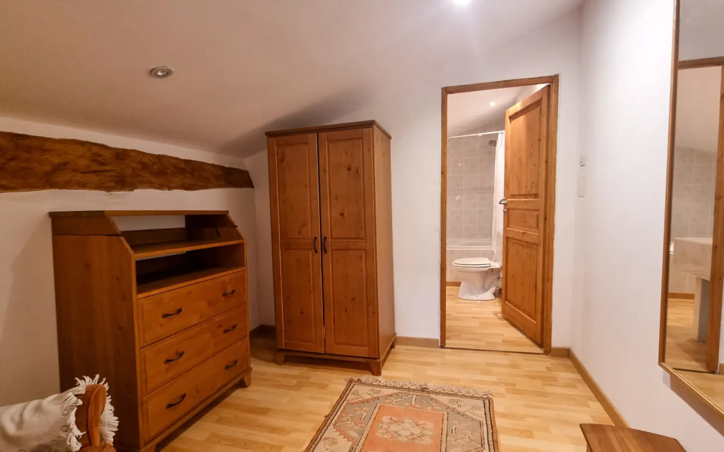 7-bedroom Country House In Peyrefitte-du-razes, France (317 M²)