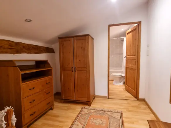 7-bedroom Country House In Peyrefitte-du-razes, France (317 M²)