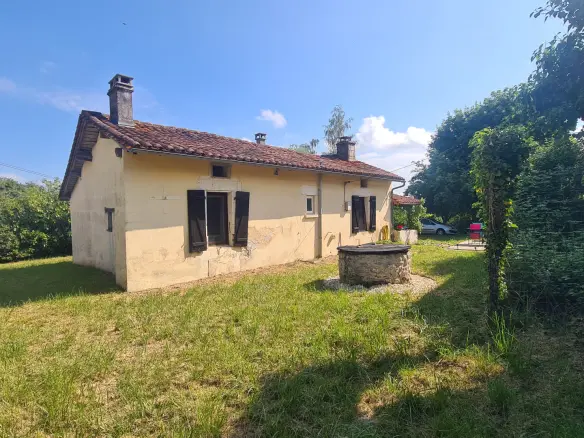 2-bedroom Country House In Bors (canton De Tude-et-lavalette), France (65 M²)