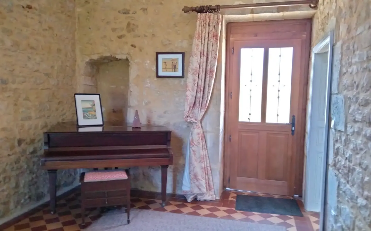 5-bedroom Manor House In Pressac, France (299 M²)