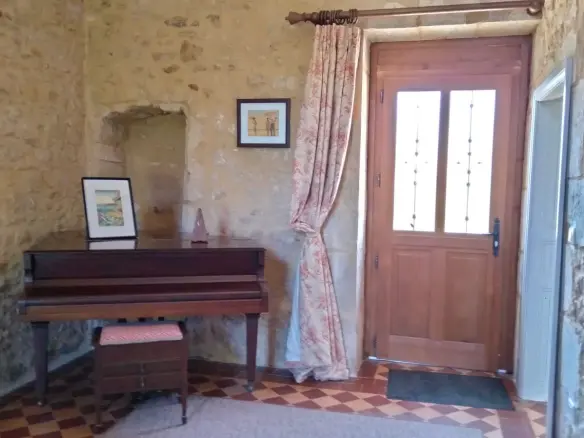 5-bedroom Manor House In Pressac, France (299 M²)
