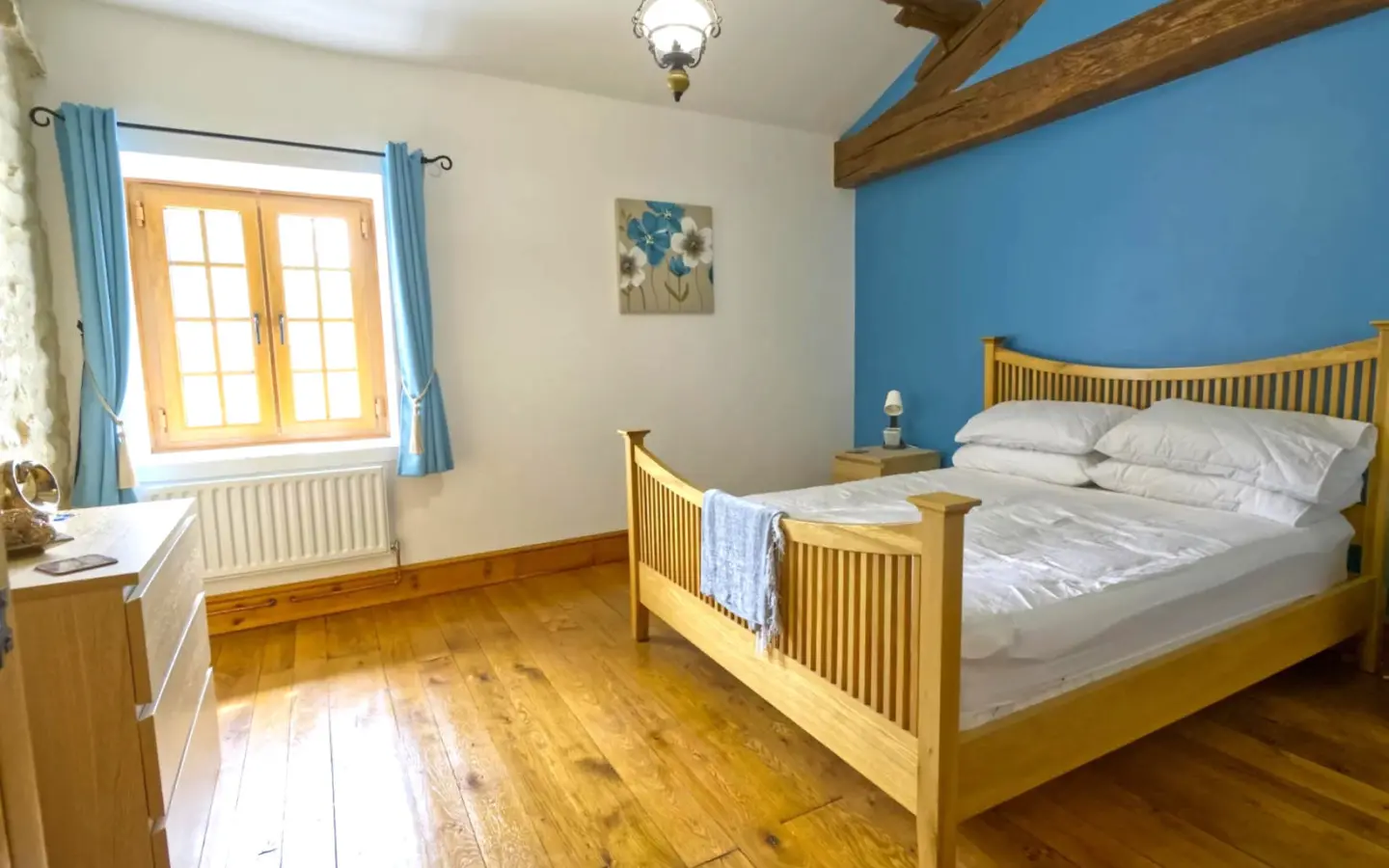 5-bedroom Country House In Lorigne, France (287 M²)