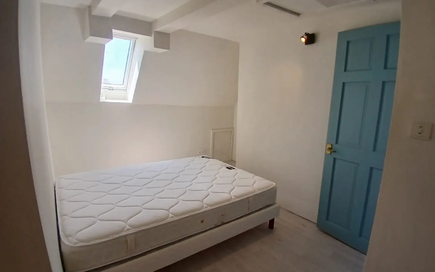 3-bedroom Country House In Jumilhac-le-grand, France (110 M²)