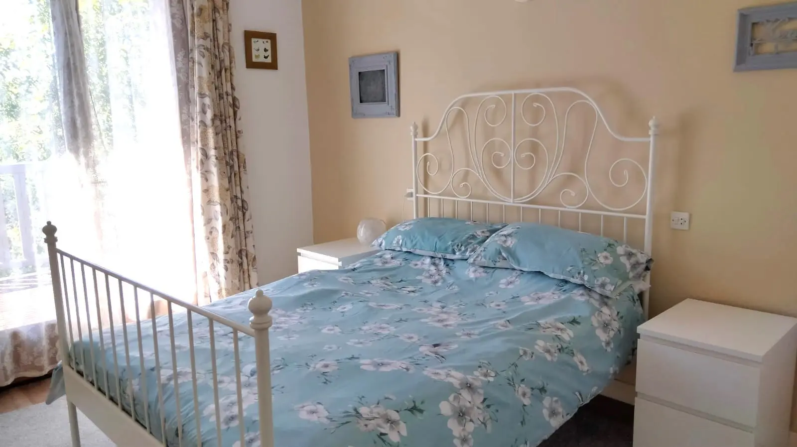 5-bedroom Country House In Pressac, France (156 M²)