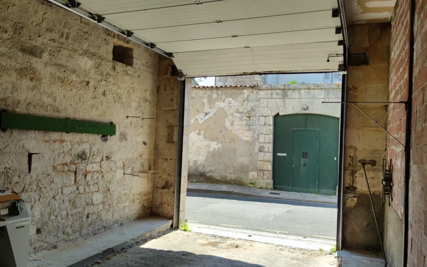 Maison De Maitre Of 7 Bedrooms With Garden, Garage, And River View In Saintes