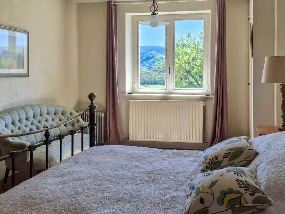 5-bedroom Country House In Soula, France (256 M²)