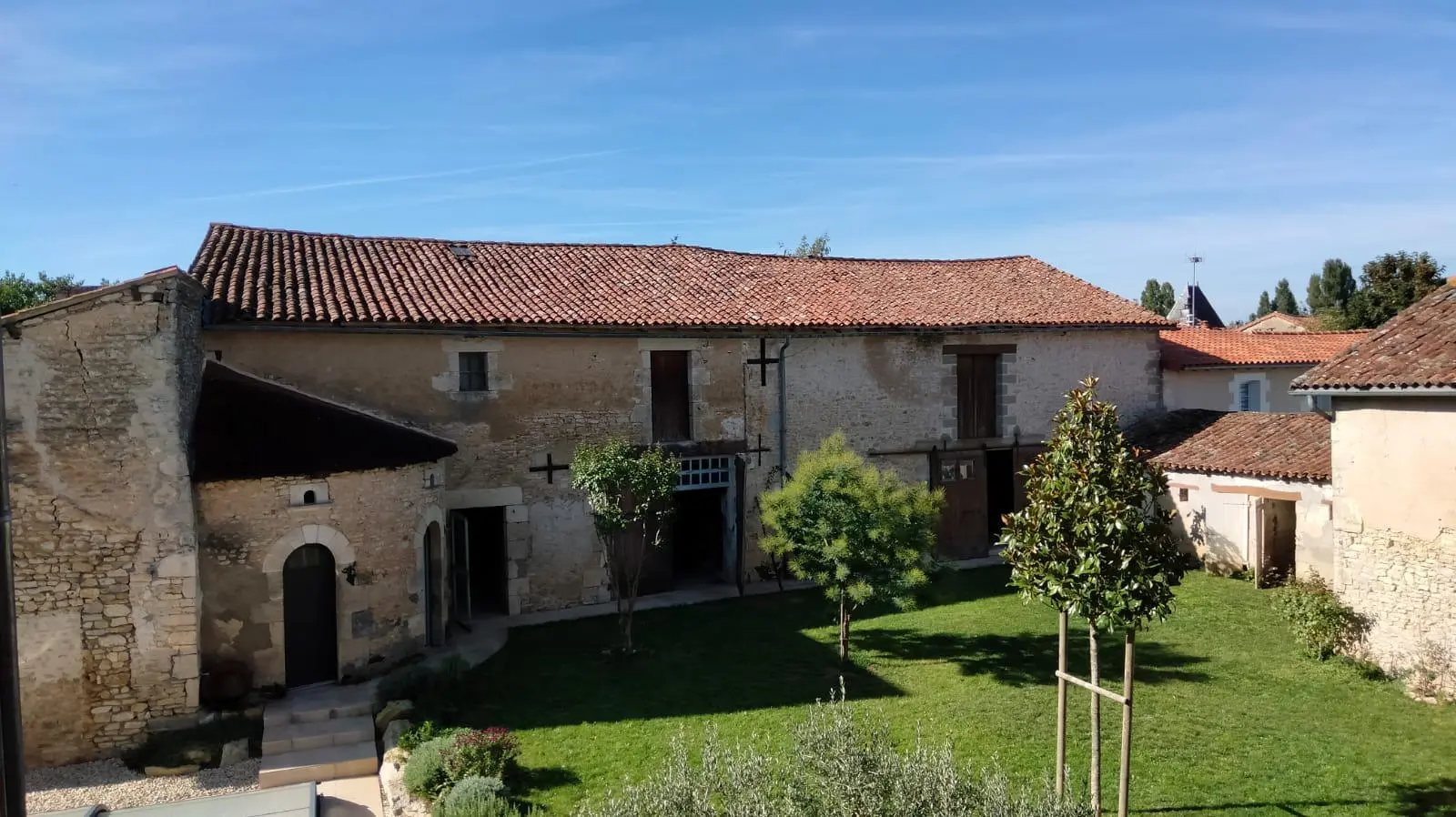 7-bedroom Maison De Maitre In Usson-du-poitou, France (287 M²)