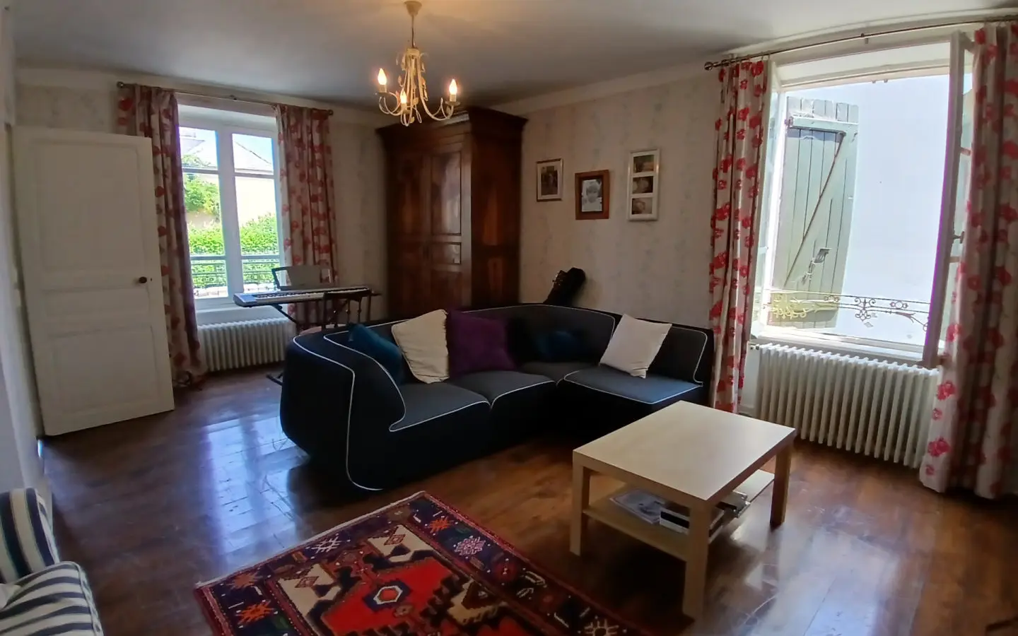 5-bedroom House In Saint-priest-les-fougeres, France (163 M²)