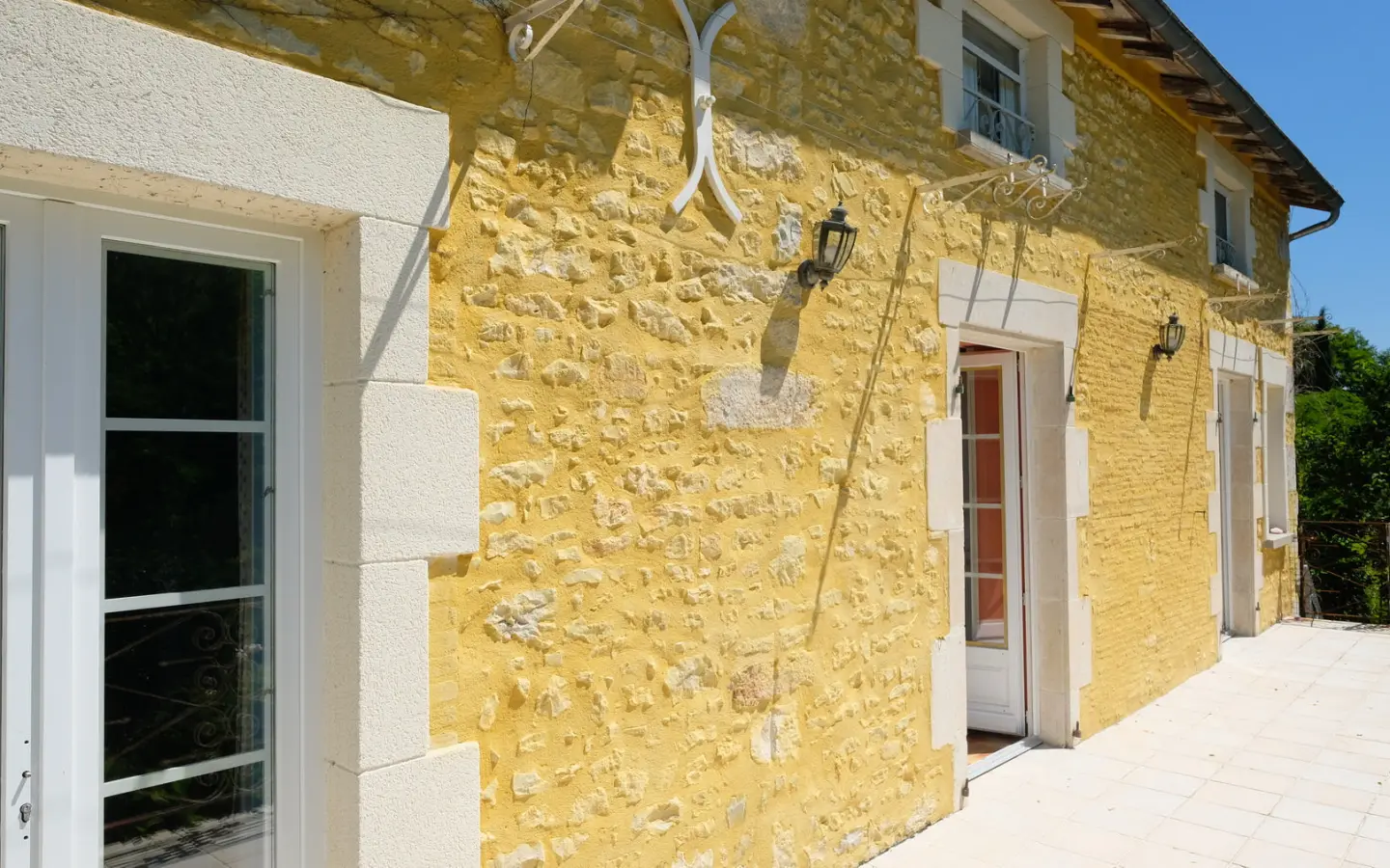 Watermill Of 80000 M² With Stream, Lake, Waterfall, Woodland, Guest House In Charente