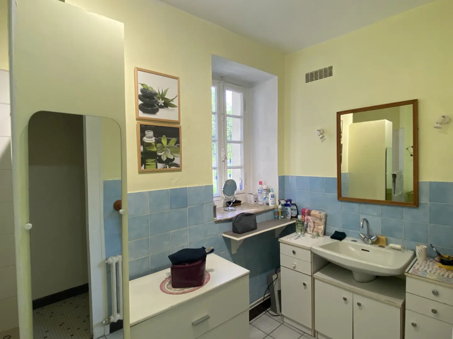 Country Property Of 190 M² With Views Near Chalais