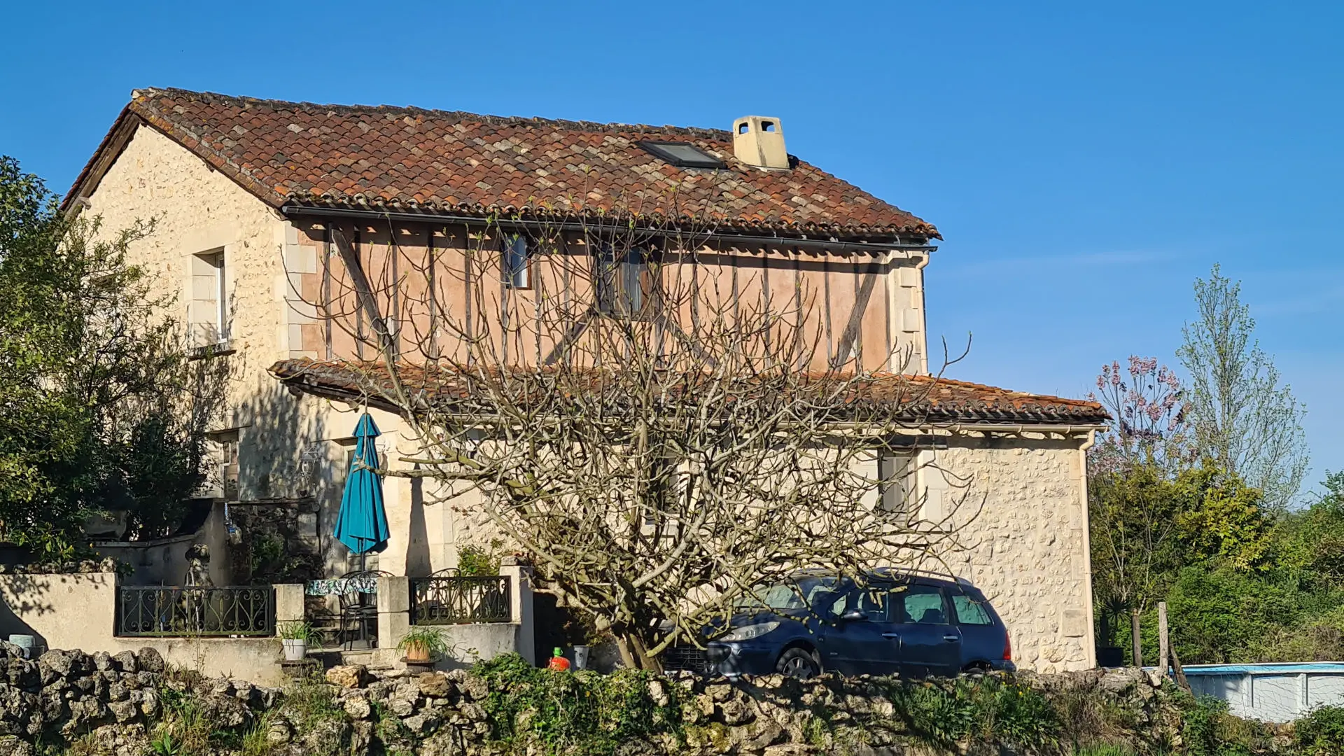 Country House Of 220 M² With Separate Guest Accommodation In Ribérac