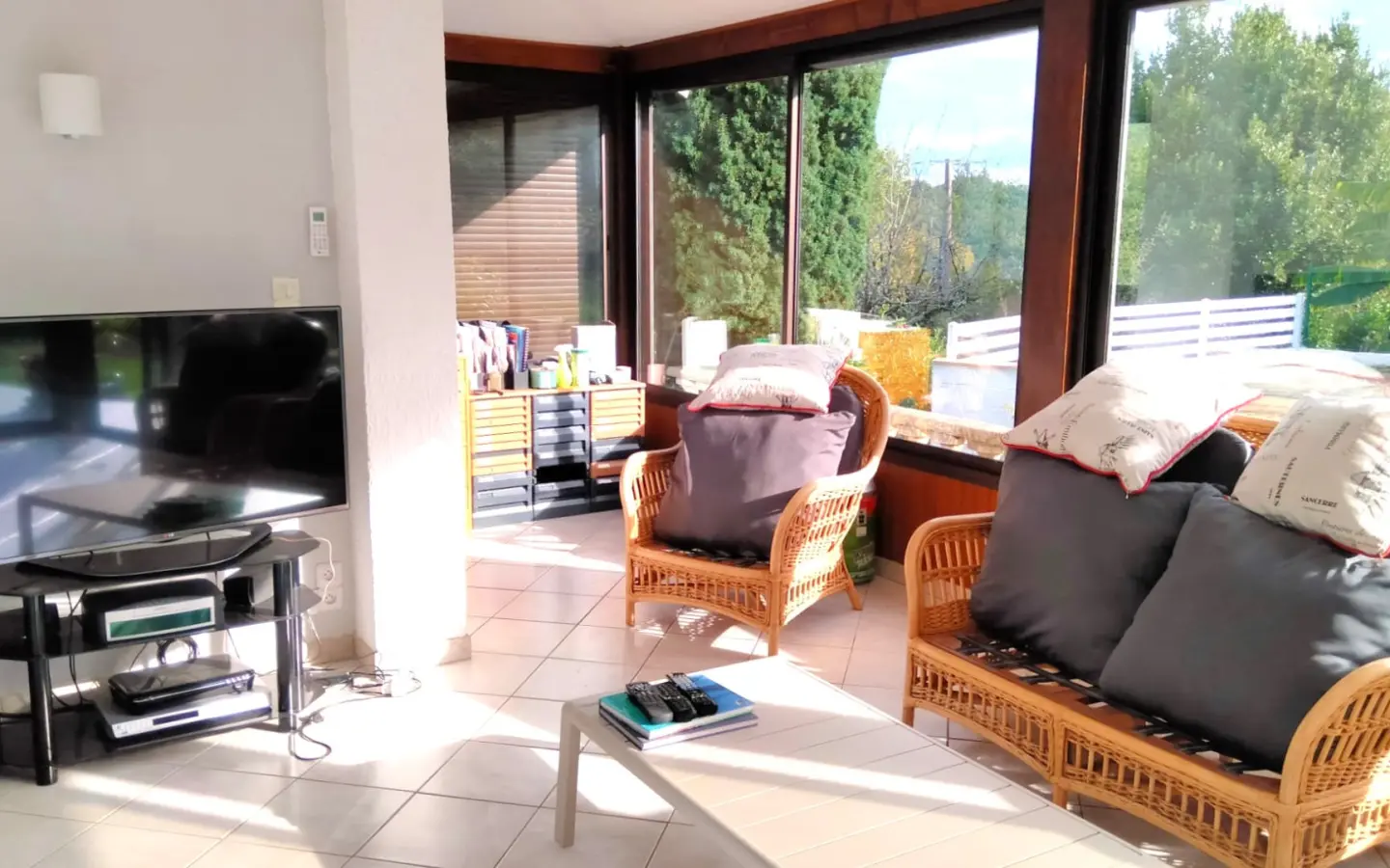 4-bedroom House In Val-de-bonnieure, France (170 M²)