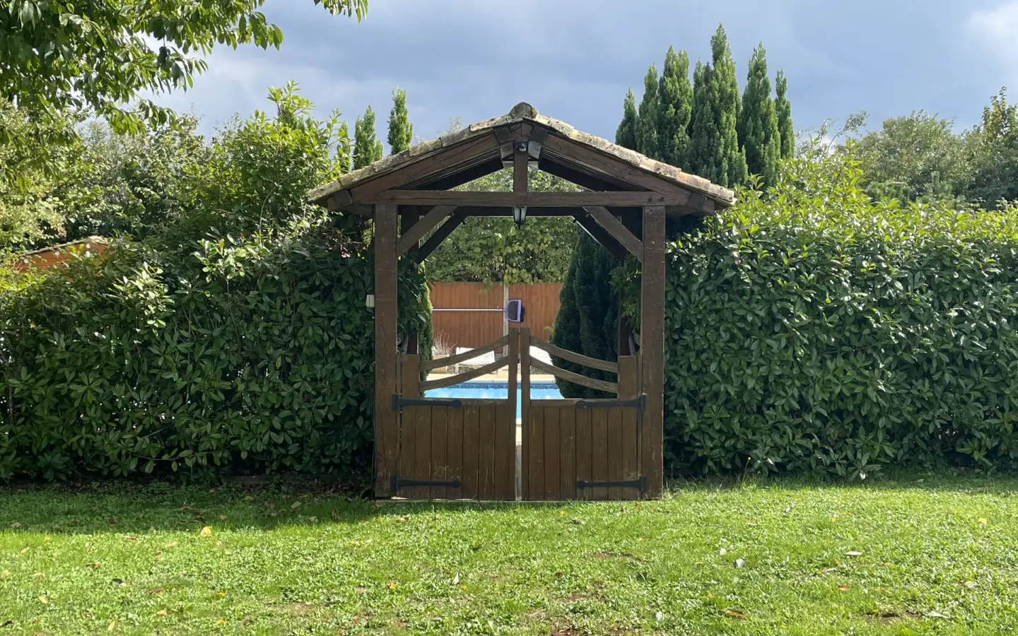 5-bedroom Country House In Lorigne, France (287 M²)