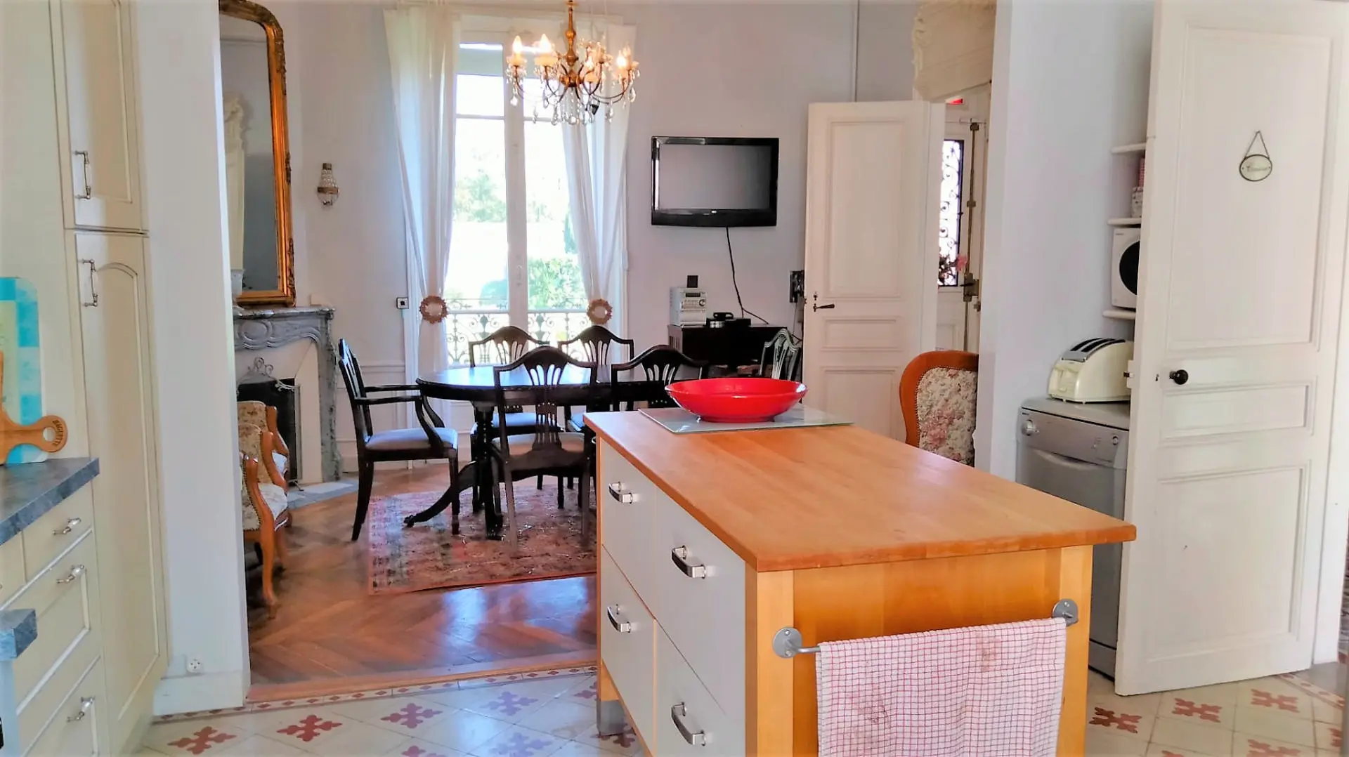 Maison De Maître Of 5 Bed With Pool, Gîte, Fast Internet In Nr. Angoulême