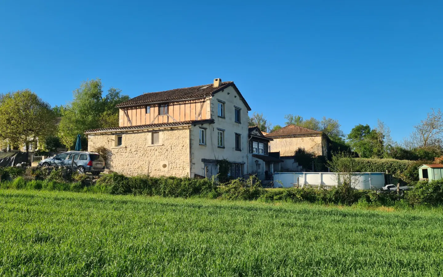 Country House Of 220 M² With Separate Guest Accommodation In Ribérac