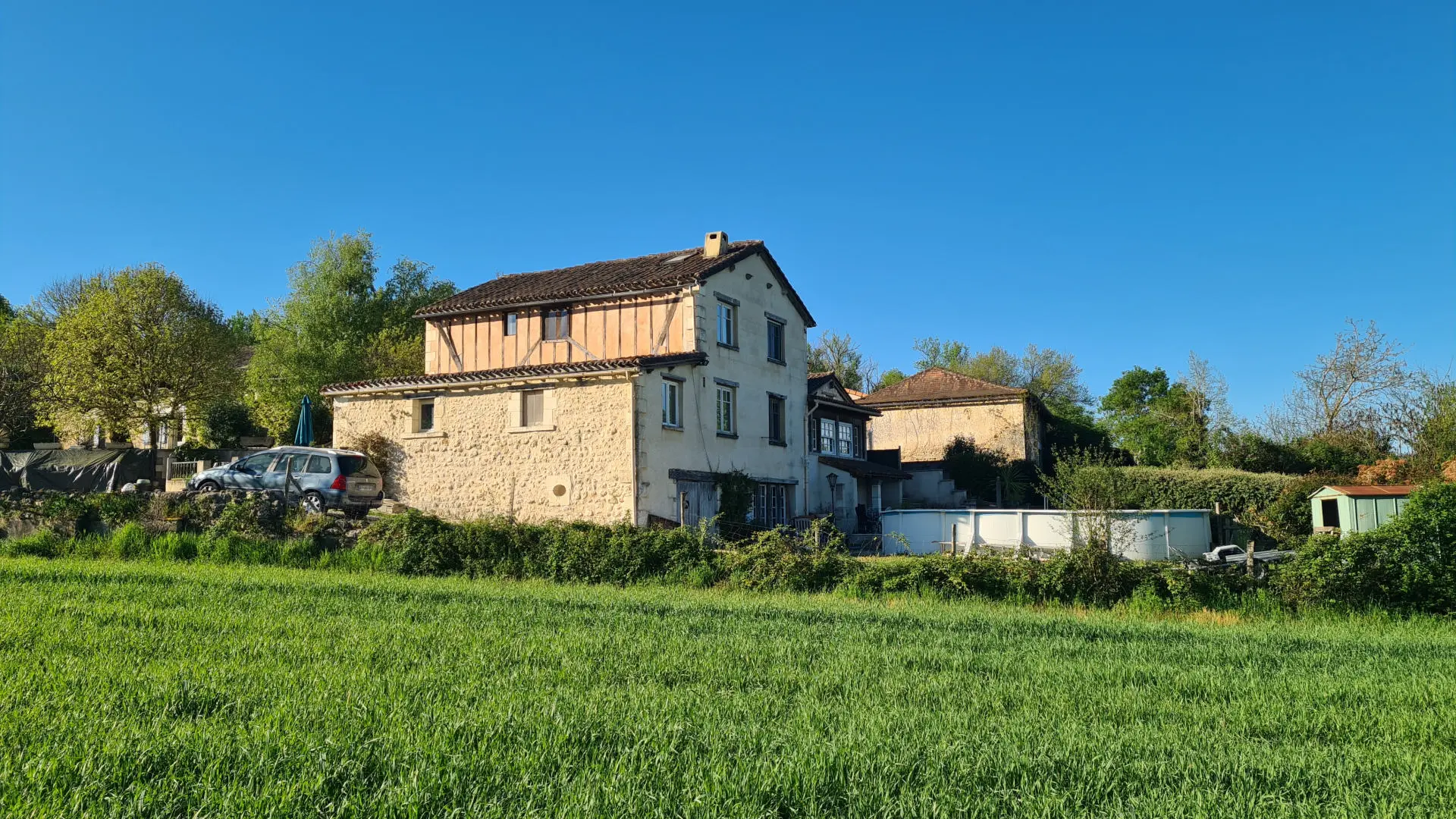 Country House Of 220 M² With Separate Guest Accommodation In Ribérac