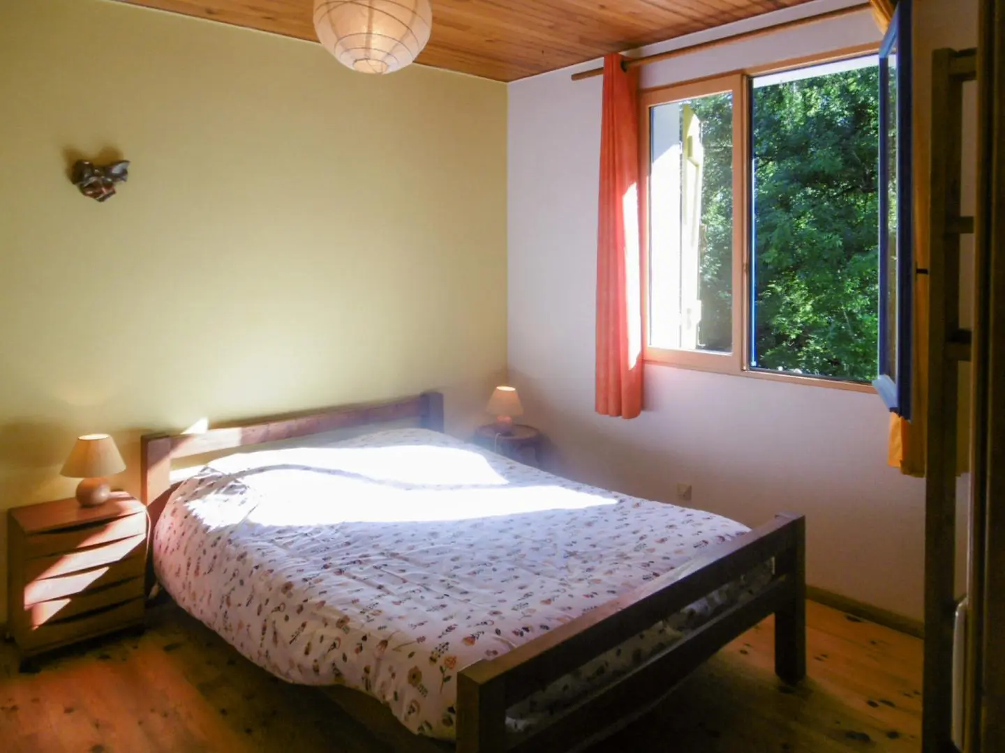 Converted Mill Featuring 8 Bedrooms And Garden Area