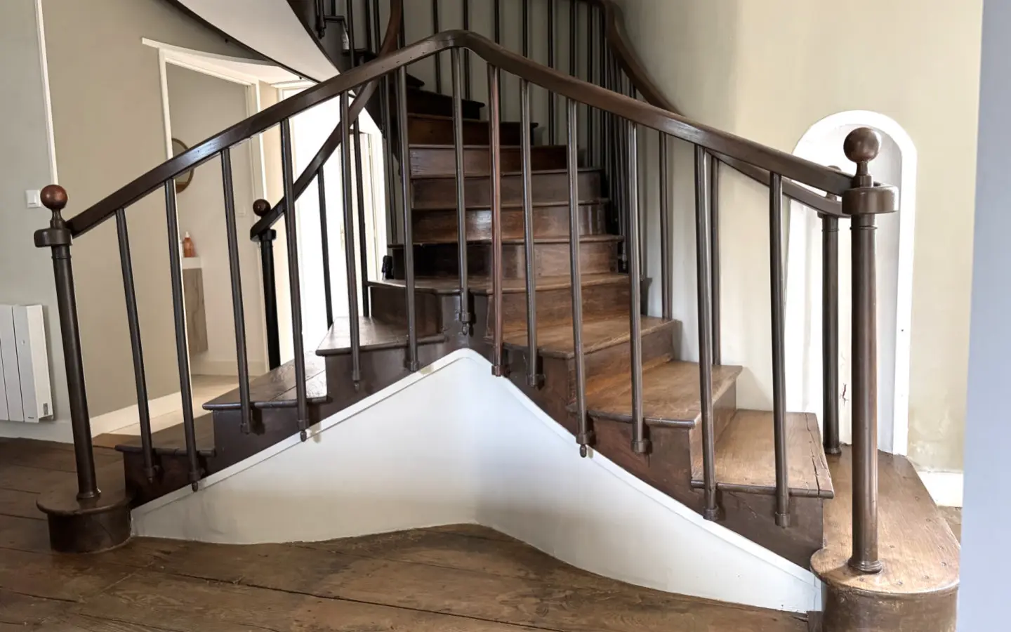 7-bedroom Maison De Maitre In Usson-du-poitou, France (287 M²)