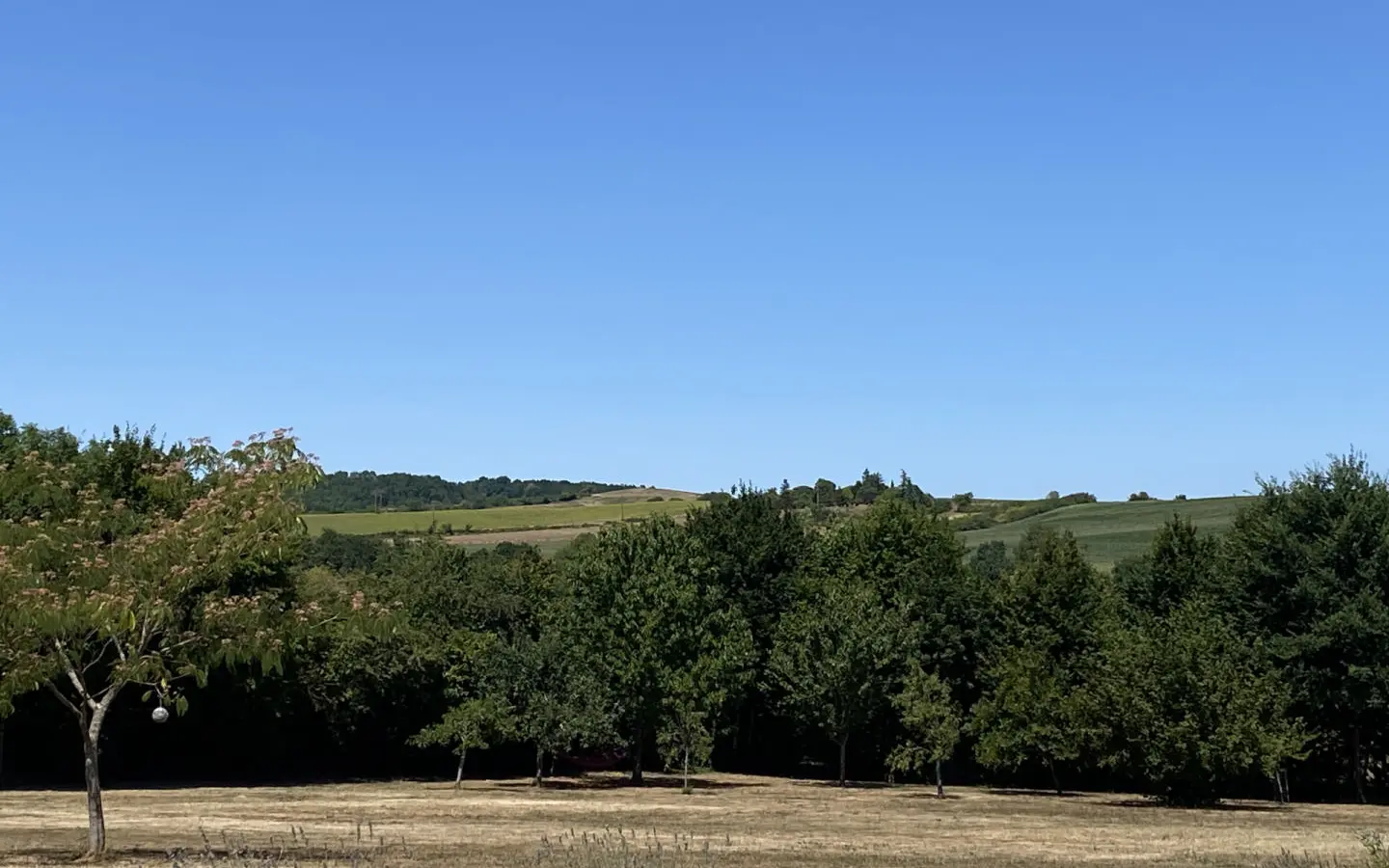 House Of 130 M² With Outbuildings And Land In Les Essards