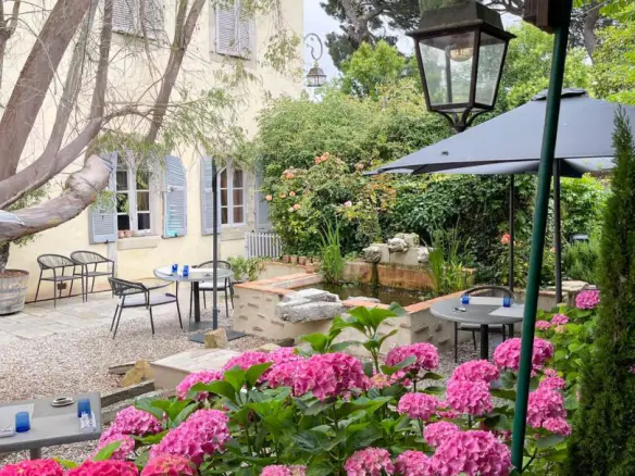 6-bedroom Town House In Mirepoix, France (508 M²)