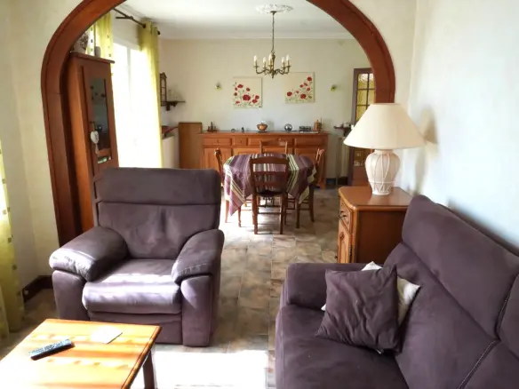 Village House Of 84 M² With Gardens, Garage, Outbuildings, 3 Bedrooms, 2 Bathrooms In Mauprevoir