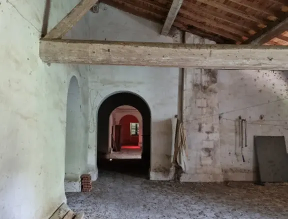 Aude. Authentic 16th Century Château, 3 Independent Cottages. 14 Acres.