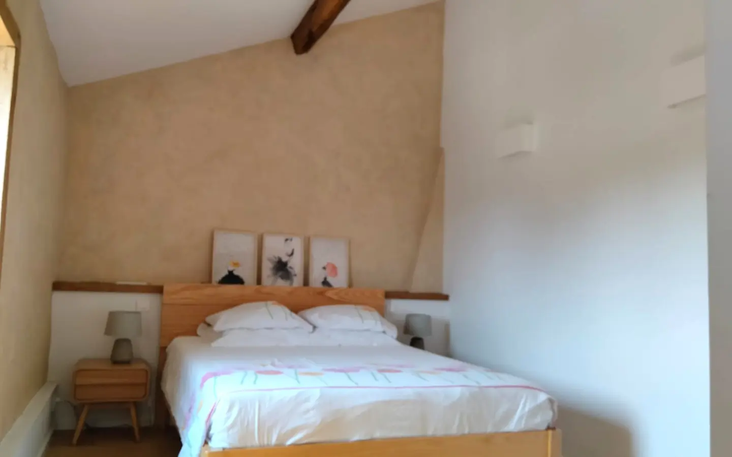 4-bedroom Country House In Pressac, France (163 M²)