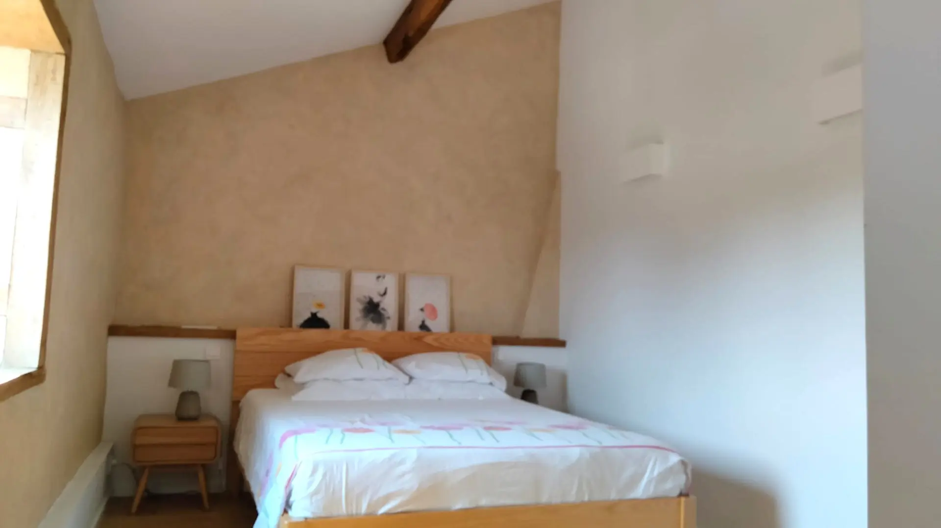 4-bedroom Country House In Pressac, France (163 M²)