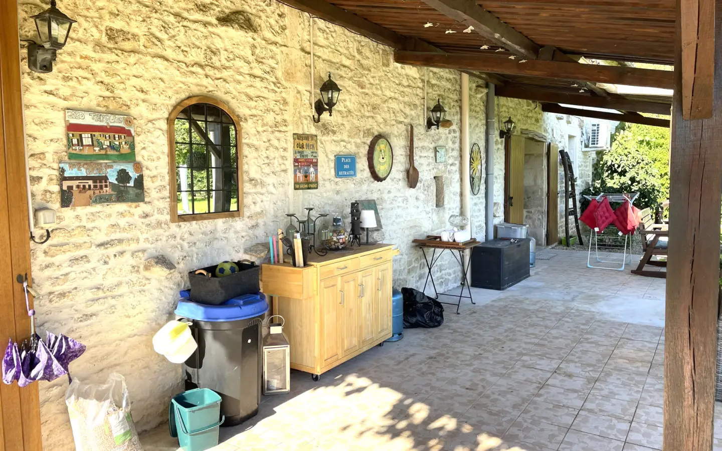 5-bedroom Country House In Lorigne, France (287 M²)