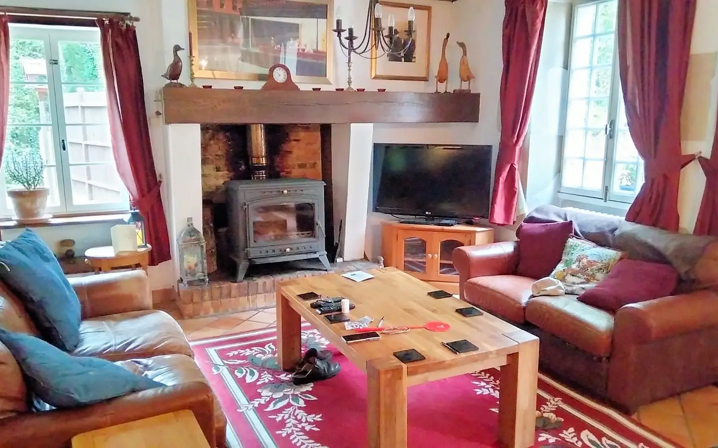 Stone House Of X M² With Outbuildings, Pond, Mature Gardens In Charente