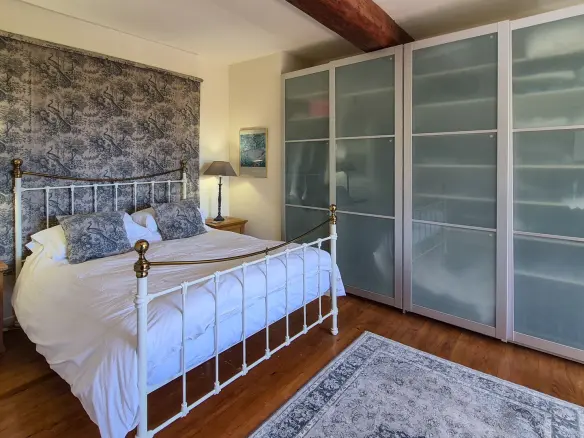 5-bedroom Country House In Soula, France (256 M²)