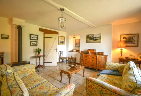 Two Detached Properties, Large Barns, Lake, 14 Ha, Woodland, 2 Pools, No Near Neighbours, Potential Revenue