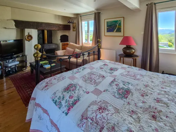 House Of 6 Bedrooms With Pool, Gardens, And Pyrenees Views In 15 Minutes From Mirepoix