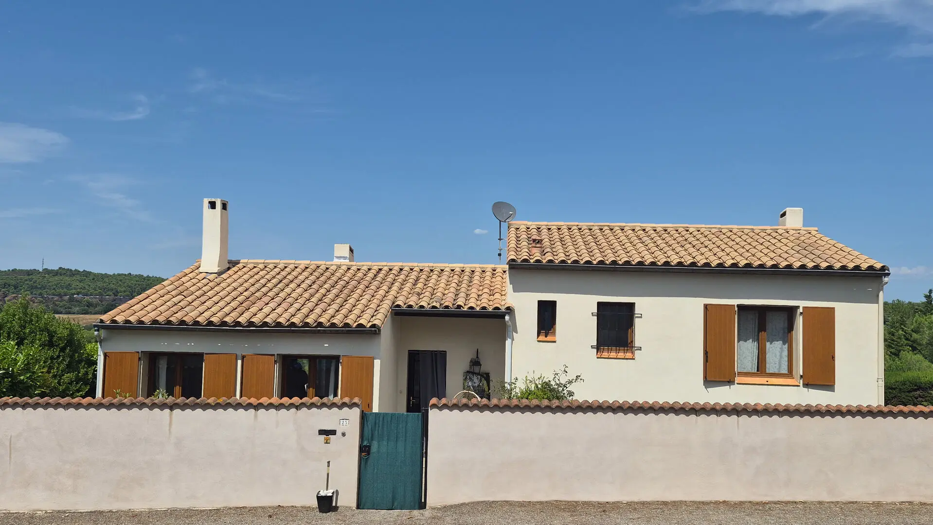 4-bedroom Villa In Palaja, France (130 M²)