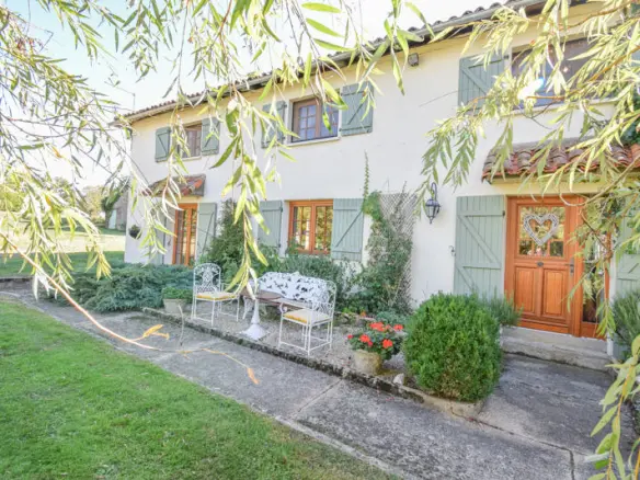 Two Detached Properties, Large Barns, Lake, 14 Ha, Woodland, 2 Pools, No Near Neighbours, Potential Revenue
