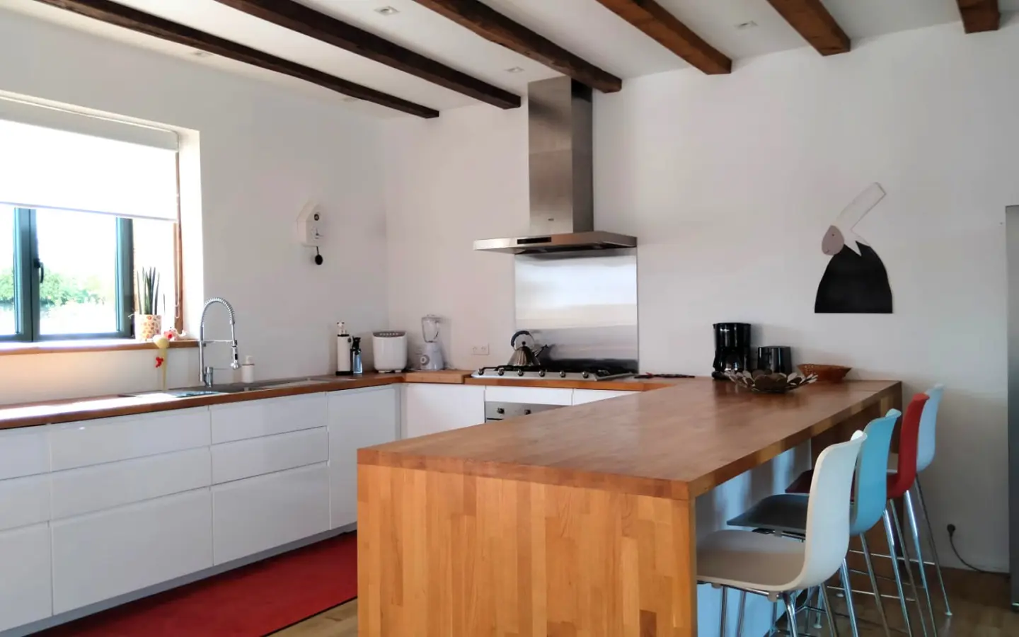 4-bedroom Country House In Pressac, France (163 M²)