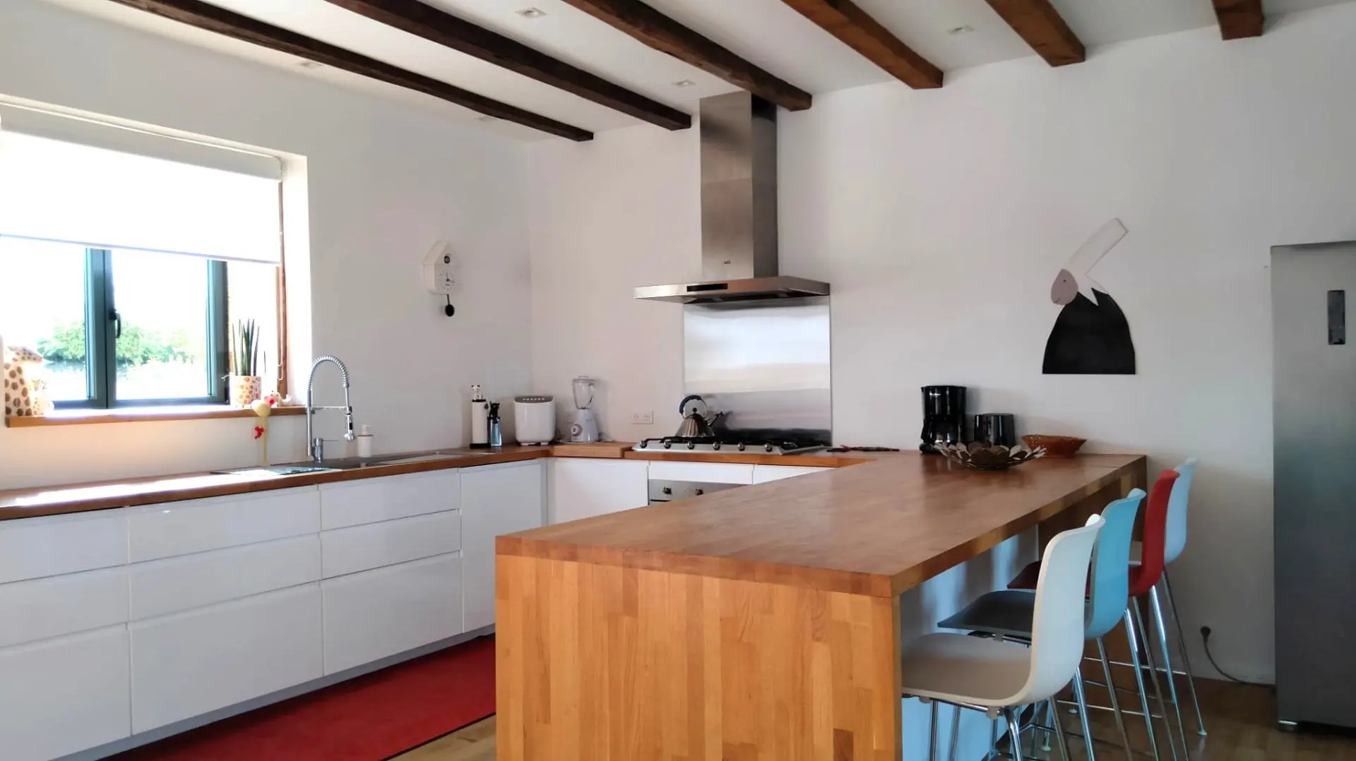 4-bedroom Country House In Pressac, France (163 M²)
