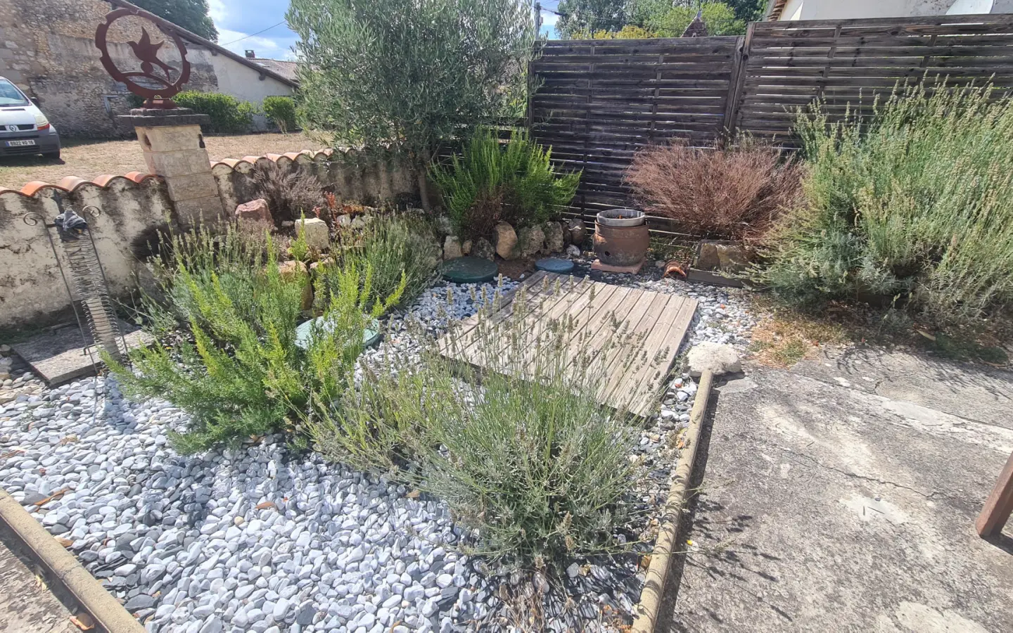 2-bedroom House In Rioux-martin, France (86 M²)