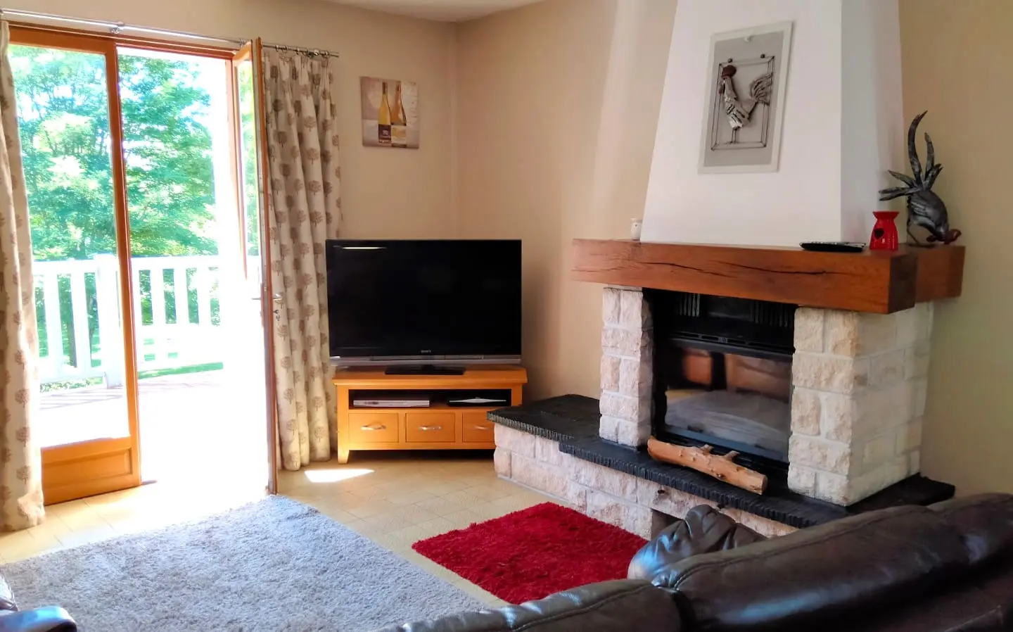 5-bedroom Country House In Pressac, France (156 M²)