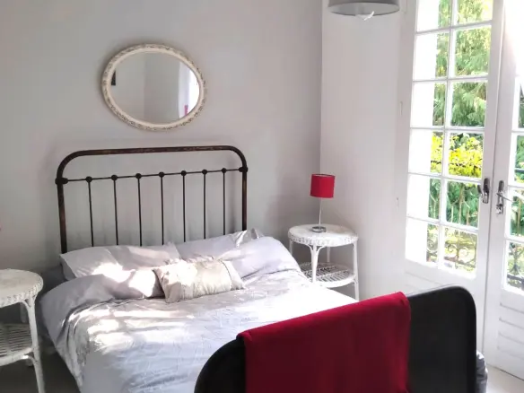 4-bedroom House In Alloue, France (143 M²)