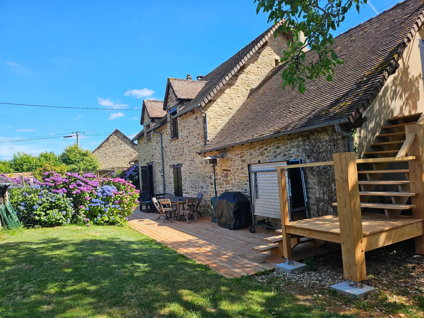 5-bedroom Country House In Saint-priest-les-fougeres, France (174 M²)
