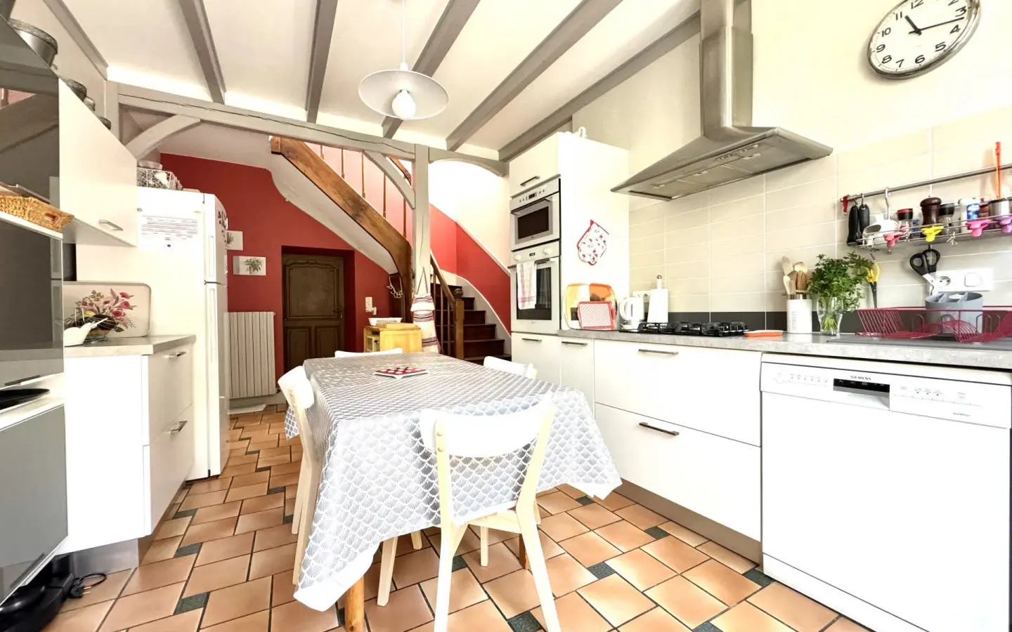 Stunning Historic Old Stone Mill, In The Heart Of A Village, Outbuildings, River Views – Lizant (vienne)