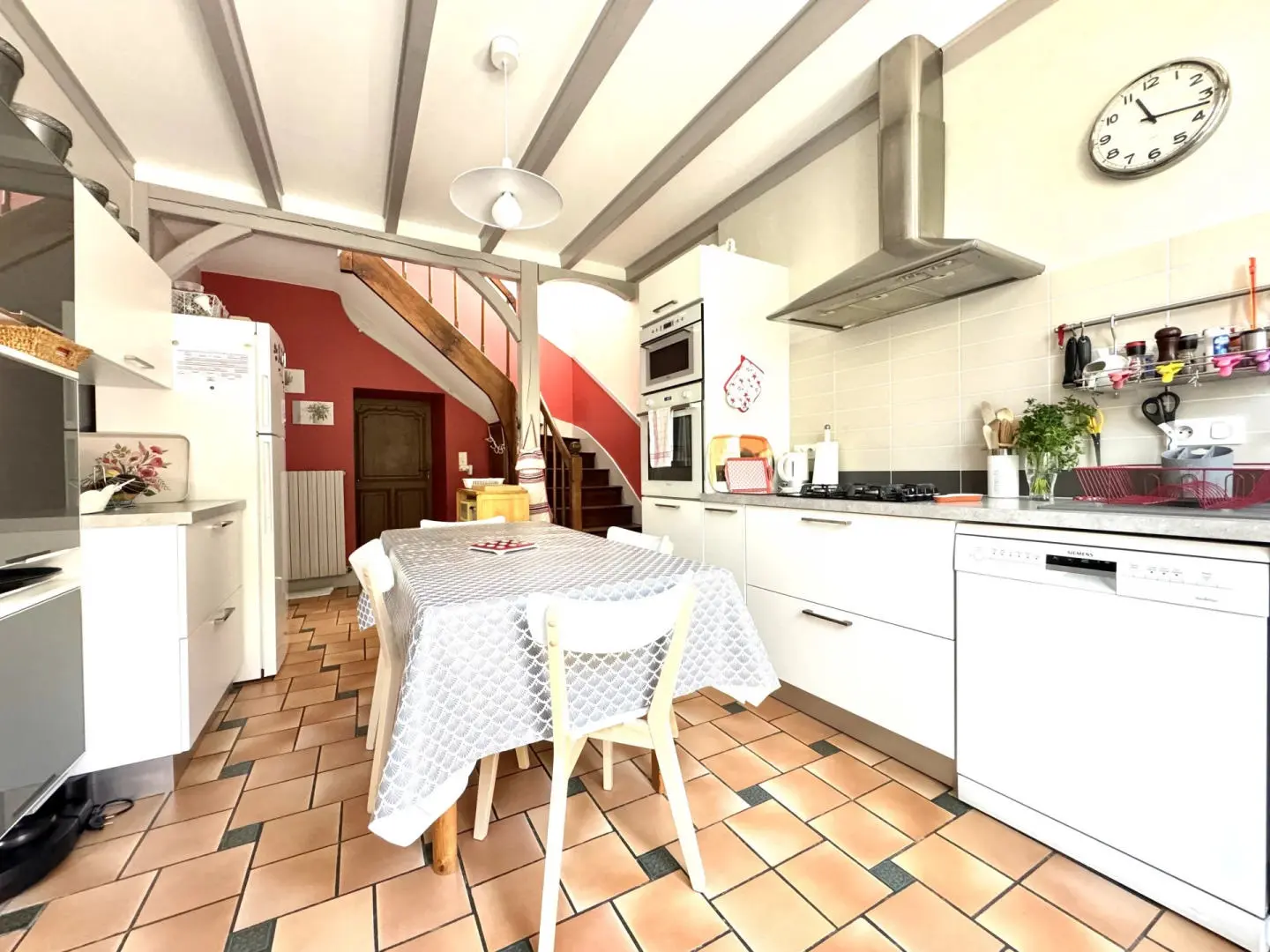 Stunning Historic Old Stone Mill, In The Heart Of A Village, Outbuildings, River Views – Lizant (vienne)