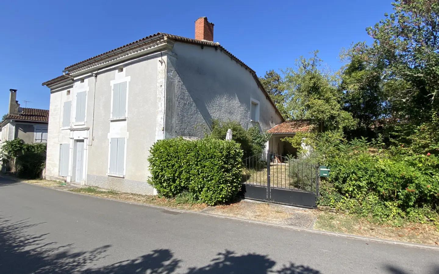 Three-bedroom Village House Of 120 M² With Garage And Garden In Saint-christophe-de-double