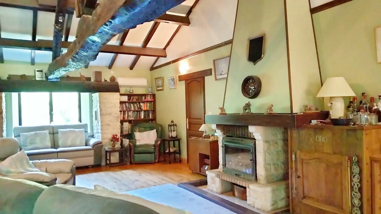 Stone Mill And Barn Of 200 M² With Pool Near Mansle