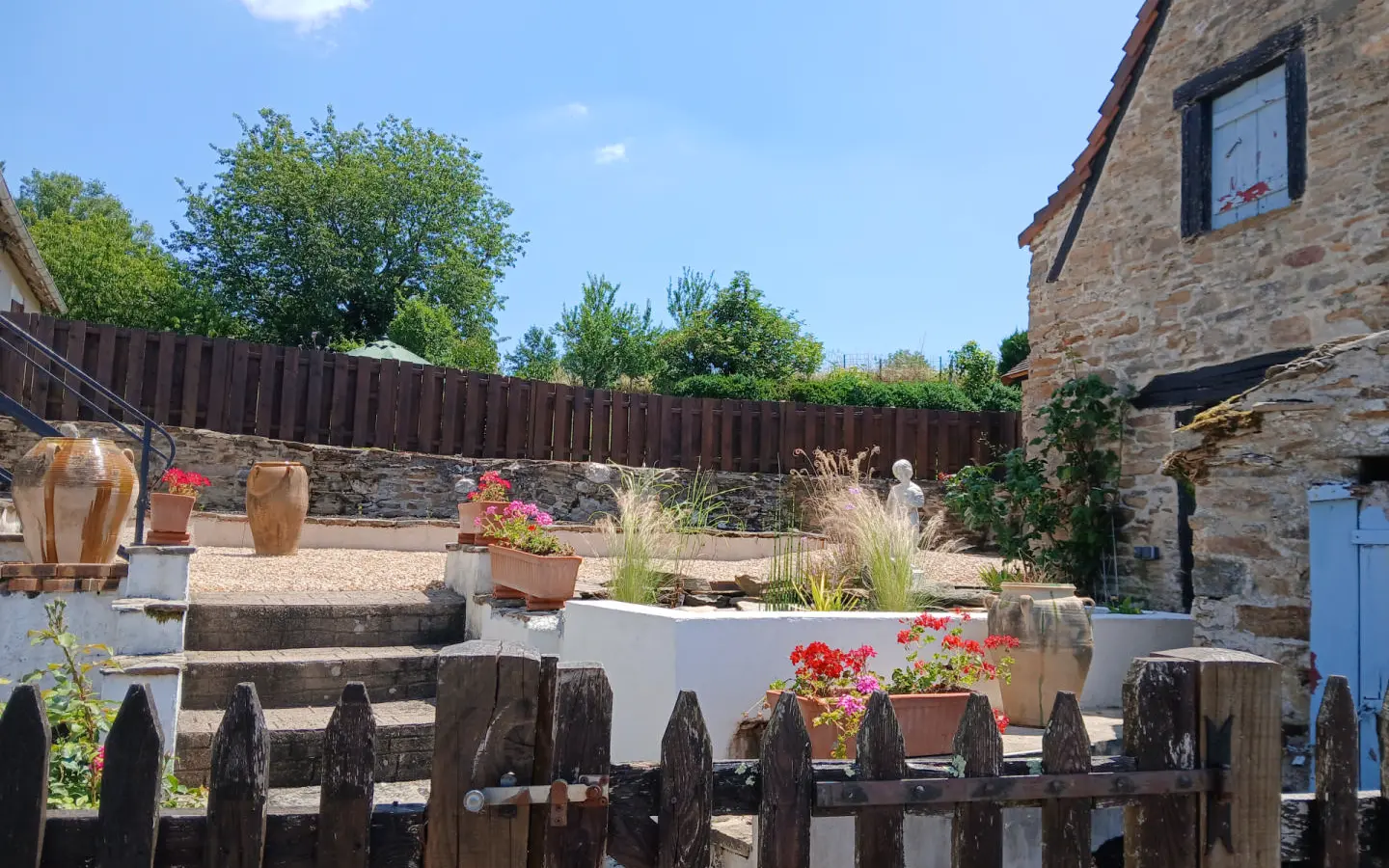 3-bedroom Country House In Jumilhac-le-grand, France (110 M²)