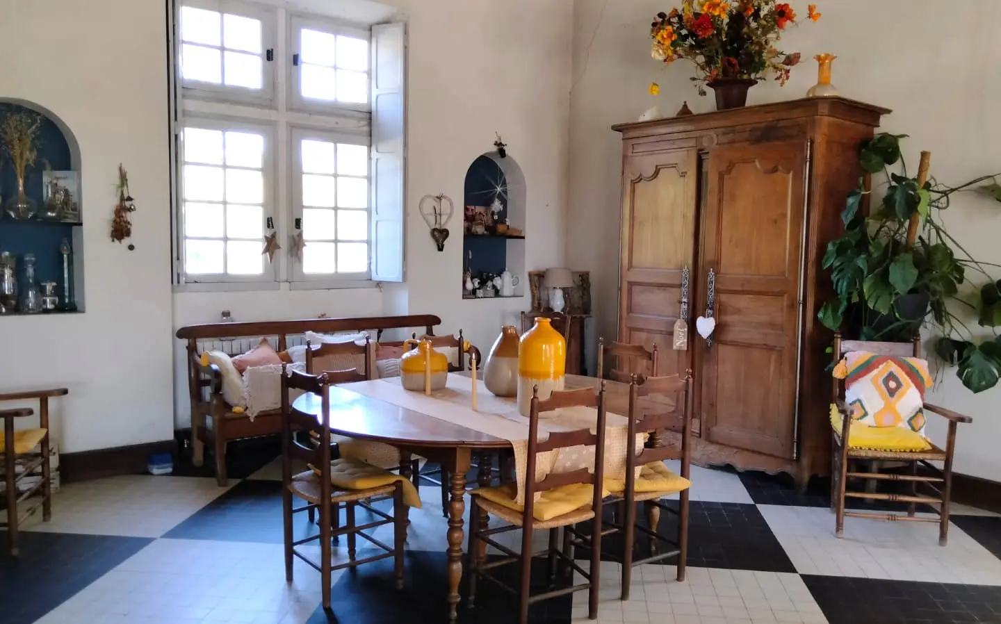 Historic Estate 15th Century, Revenue Potential, Guest Cottages, Outbuildings, 2.8 Ha